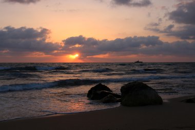 Akdeniz 'de gün batımı    