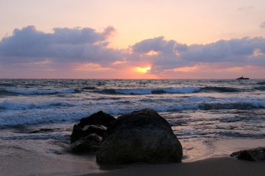 Akdeniz 'de gün batımı    
