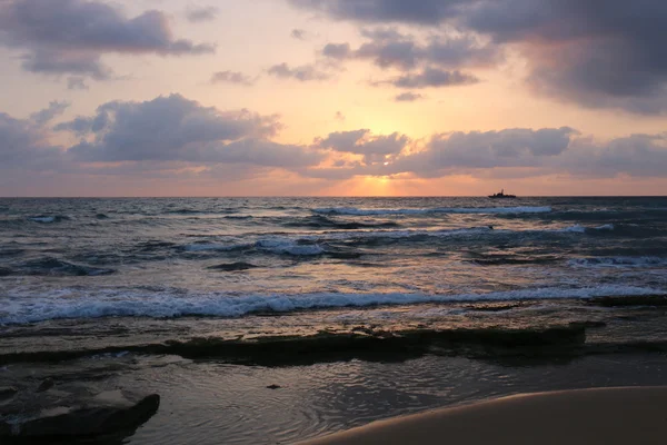 Akdeniz 'de gün batımı    
