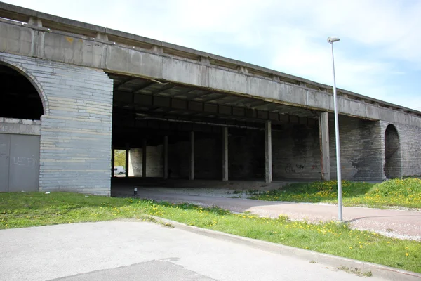 Köprü - yapay bir yapı      