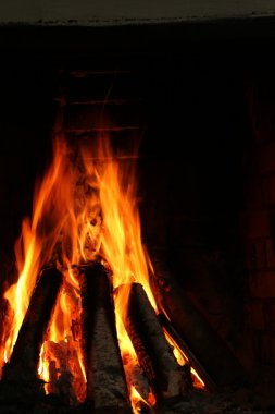 Huş yakacak odun yanan şömine