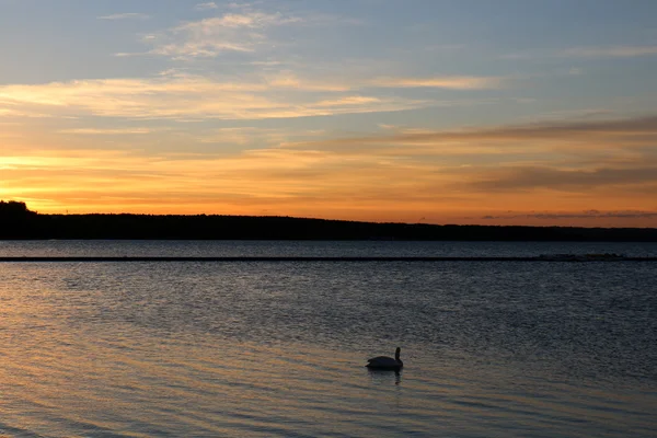 Amanecer en el lago Naroch — Foto de Stock