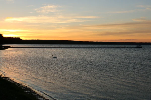 Gryningen på sjön Naroch — Stockfoto