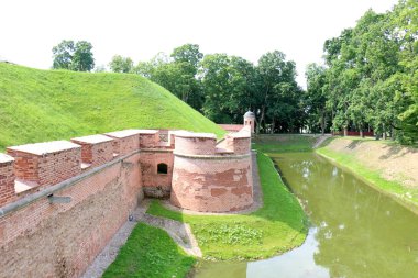 Nesvizh kale Usha nehrinde     