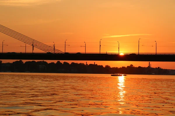 Tramonto sul fiume Daugava — Foto Stock