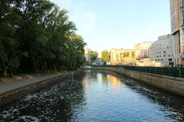 Minsk sabahın erken saatlerinde 