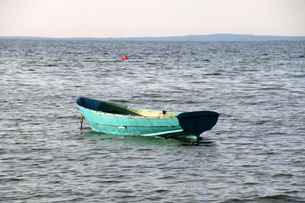 夏の湖 Naroch で — ストック写真