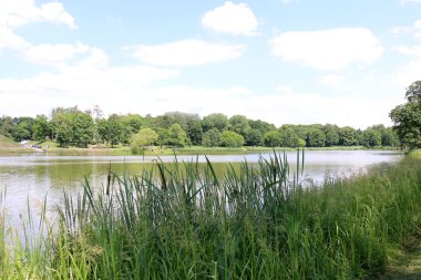 Mir kalesidir mimari bir anıt 