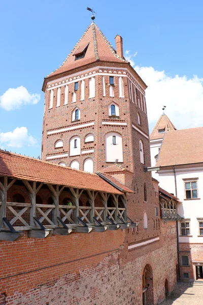 Castillo de Mir es un monumento de la arquitectura — Foto de Stock