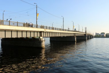 Riga şehirde yürümek 