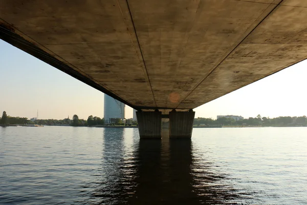 Bridge - en konstgjord struktur — Stockfoto