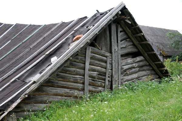 Altes Dorfhaus — Stockfoto