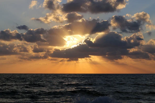 Zonsondergang op de Middellandse Zee — Stockfoto