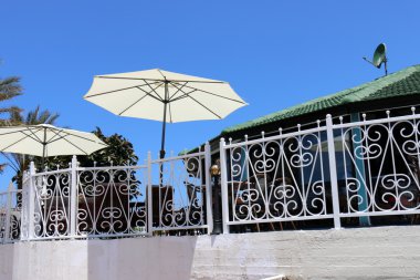 her zaman Sınırdaki telleri 