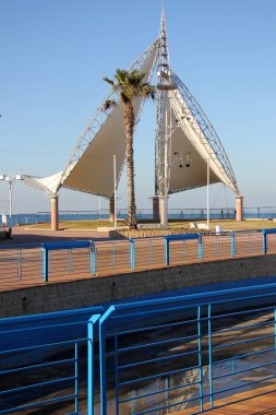 her zaman Sınırdaki telleri 