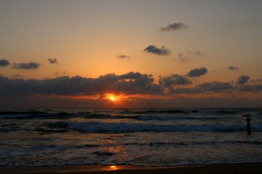 Akdeniz 'de gün batımı   