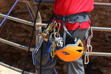 vadiye içine iniş için ip 