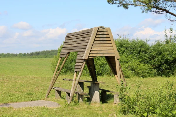 Un banc dans le parc — Photo