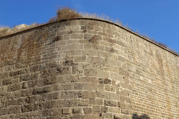 Mauer Aus Stein Und Beton Einer Alten Kreuzritterfestung Norden Des — Stockfoto