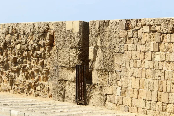 Parede Pedra Concreto Uma Antiga Fortaleza Cruzada Norte Estado Israel — Fotografia de Stock