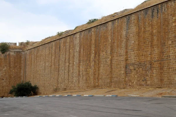 Muro Piedra Hormigón Una Antigua Fortaleza Cruzada Norte Del Estado — Foto de Stock