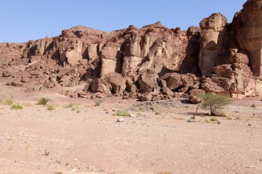 Süleyman Sütunları İsrail 'in güneyindeki Eilat yakınlarındaki Timna Vadisi' nde. Jeolojik kaya oluşumları 
