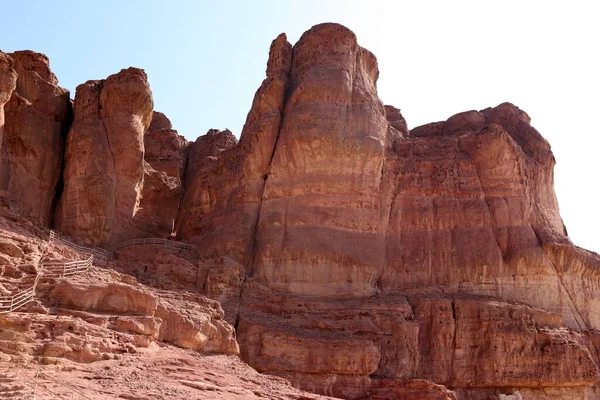 이스라엘 골짜기에 솔로몬 기둥들 이었다 지질학적 암석층 — 스톡 사진