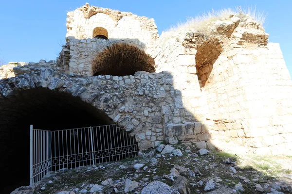 Yhiam Fortress 十字軍の第二王国のよく保存された封建的な城 要塞は1220年に建設され ドイツ騎士団のものです — ストック写真