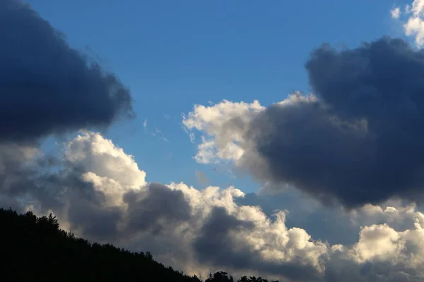 Nuvens Chuva Céu Sobre Mar Mediterrâneo Dezembro Estação Das Chuvas — Fotografia de Stock