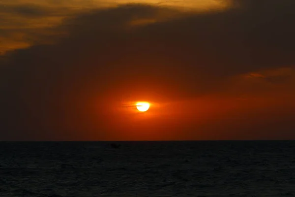 Star Sun Background Thunderclouds Red Sky Sunset — Stock Photo, Image