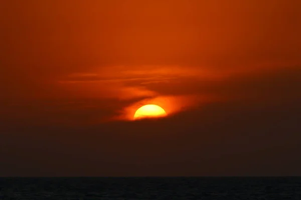 Star Sun Background Thunderclouds Red Sky Sunset — Stock Photo, Image