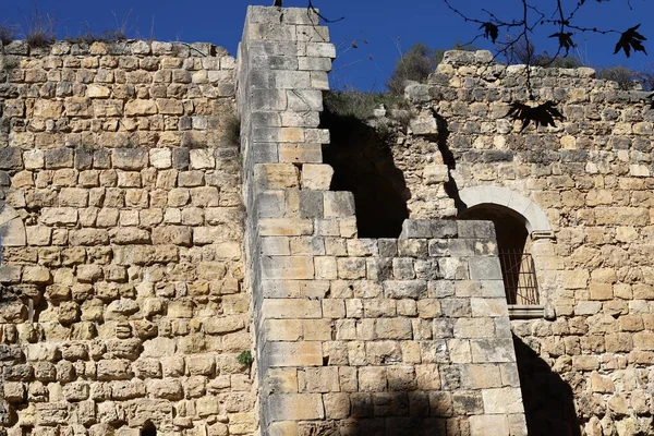 Ruínas Uma Antiga Muralha Pedra Norte Israel Ruínas Antiga Fortaleza — Fotografia de Stock