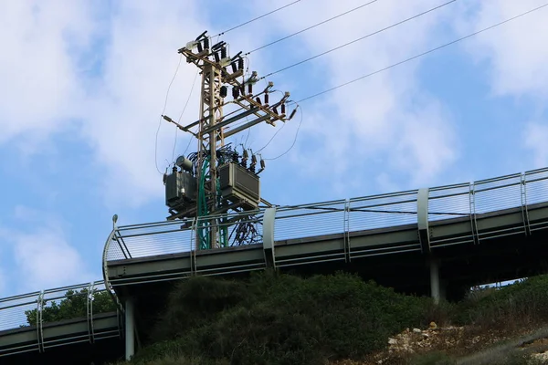Linee Elettriche Alta Tensione Attraverso Campi Montagne Israele — Foto Stock
