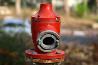 Yüksek basınçlı su metali yangın musluğu. Tel Aviv İsrail. 
