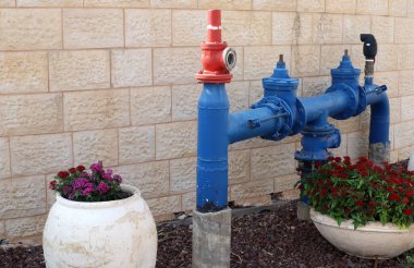 Yüksek basınçlı su metali yangın musluğu. Tel Aviv İsrail. 