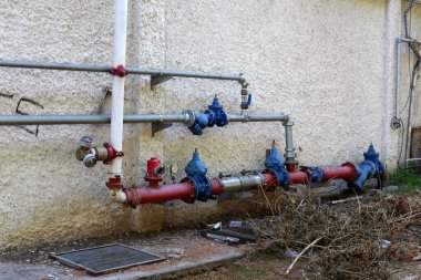 Yüksek basınçlı su metali yangın musluğu. Tel Aviv İsrail. 