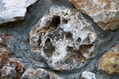 Kuzey İsrail 'deki dağlarda dağ kayaları ve büyük taşlar. 