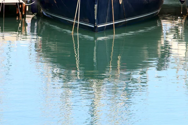 Cais Para Atracar Barcos Nas Margens Mar Mediterrâneo Porto Tel — Fotografia de Stock