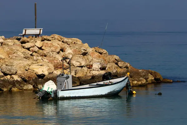 Een Aanlegsteiger Voor Boten Aan Kust Van Middellandse Zee Haven — Stockfoto