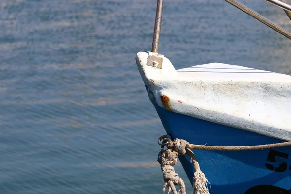 Molo Ormeggiare Barche Sulle Rive Del Mar Mediterraneo Nel Porto — Foto Stock