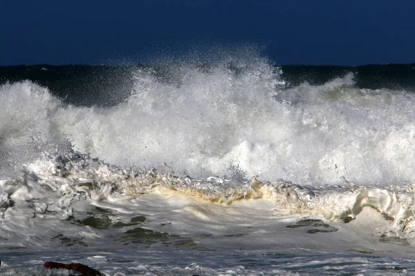 Grandes Olas Viento Mar Mediterráneo Frente Costa Israel Tormenta Primavera — Foto de Stock