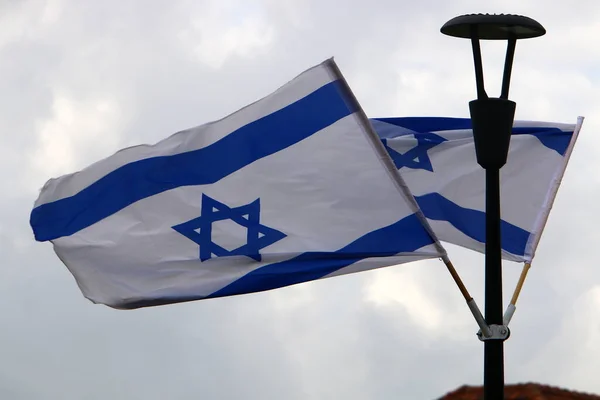 Banderas Blancas Azules Israel Con Estrella David Adornan Las Calles — Foto de Stock