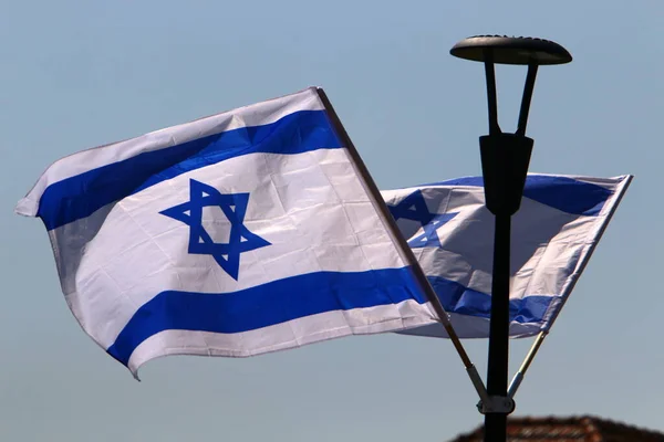 Banderas Blancas Azules Israel Con Estrella David Adornan Las Calles — Foto de Stock