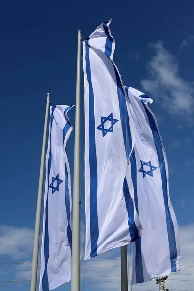 Bandeiras Brancas Azuis Israel Com Estrela Davi Adornam Ruas Cidade — Fotografia de Stock