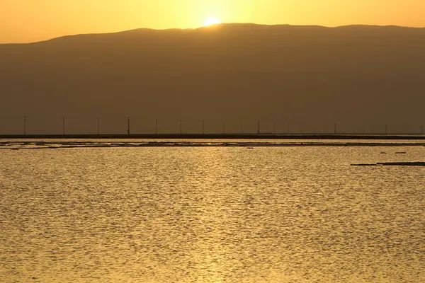 Totes Meer Morgengrauen Und Der Erste Sonnenstrahl Über Den Bergen — Stockfoto