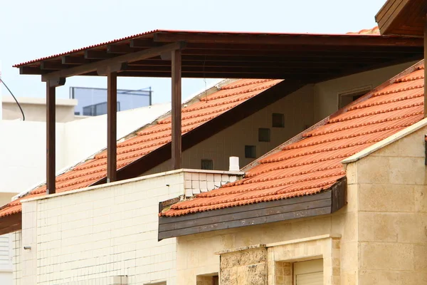 Telhado Casa Feito Azulejos Vermelhos Detalhes Arquitetônicos Construção Moradias Israel — Fotografia de Stock