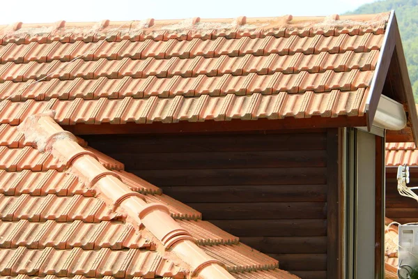 Telhado Casa Feito Azulejos Vermelhos Detalhes Arquitetônicos Construção Moradias Israel — Fotografia de Stock