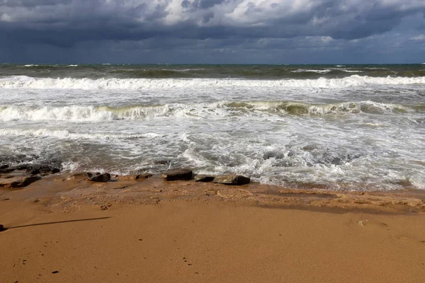 Costa Mar Mediterrâneo Norte Israel Verão Quente Dia Ensolarado — Fotografia de Stock