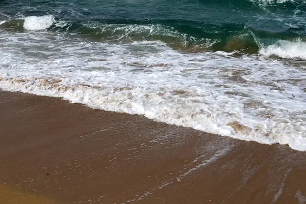 Spiaggia Sabbia Sulle Rive Del Mar Mediterraneo Israele Calda Giornata — Foto Stock