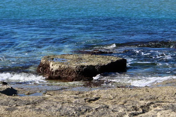 Large Stones Lie Shores Mediterranean Sea Northern Israel — Stock Fotó